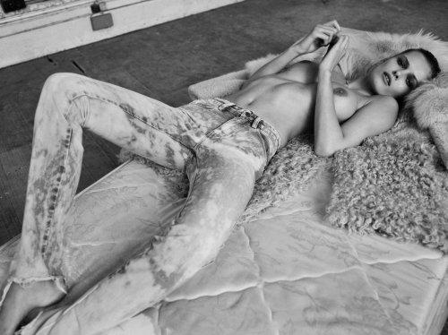 Модель эдита вилкевичуте nude