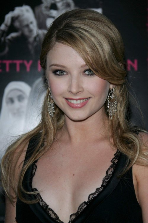 Elisabeth harnois